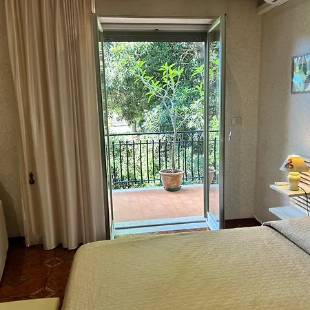 Apartment Casa Etna Sea Immersa Nel Verde A 5 Min A Piedi Dal Mare Tra Etna & Taormina Riposto