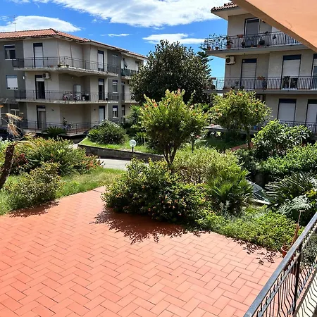 Apartment Casa Etna Sea Immersa Nel Verde A 5 Min A Piedi Dal Mare Tra Etna & Taormina *