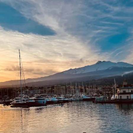 Casa Etna Sea Immersa Nel A 5 Min A Piedi Dal Mare Tra Etna & Taormina *